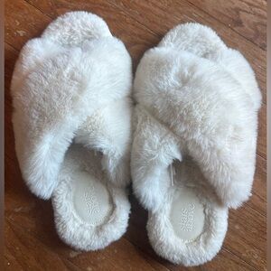 Women's Paris Crossband Faux Fur Slippers - Stars Above size 7/8